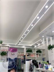 -V8潮牌·接发烫染连锁