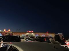 -凌海服务区-停车场