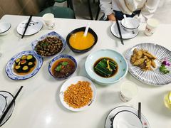 -七的湖·晚芳亭·阳澄湖农家菜·大闸蟹(莲花岛店)