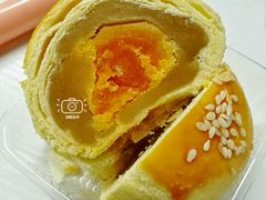莲蓉蛋黄酥-闻酥园(青羊区人民中路店)