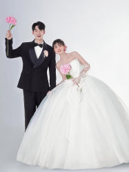 -蒙娜丽莎婚纱摄影(爱城总店)