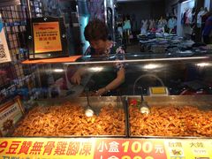 -六合夜市