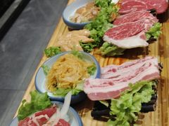 -明洞阿姨·韩式酱蟹烤肉·创意料理(三元桥店)