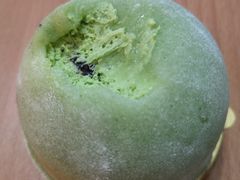抹茶红豆雪媚娘-蜜蜂小象·榴莲千层蛋糕(时代汇11栋店)