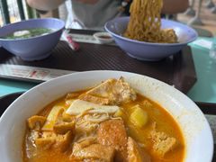 -亚王咖喱鸡米粉面