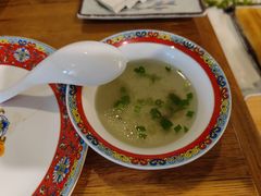 -毛辣果·贵州红酸汤牛肉火锅(西单店)