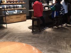 大堂-星巴克(七宝领展广场1F店)