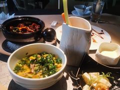 -穹六人间 people 6(岳阳路店)
