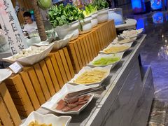 -飨食汇全日制餐厅·昆山皇冠假日酒店(九方店)