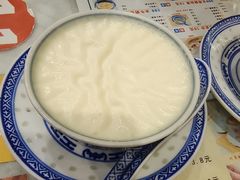 -广信牛奶甜品世家(台东店)