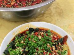 -乡土特色.冷锅鱼.牦牛肉汤锅