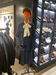 -BRANS PORO布朗斯伯勒西装高级定制·瑞璞西装(金陵店)