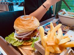 安格斯牛肉芝士堡-魏家凉皮(科技三路店)