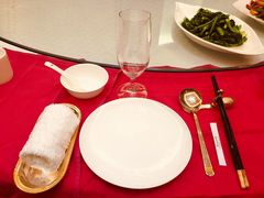 餐具摆设-凯宾斯基大酒店·三楼御龙轩中餐厅
