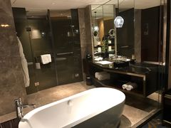 -广州白云机场雅高铂尔曼大酒店