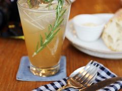 -ROAST coffee & eatery