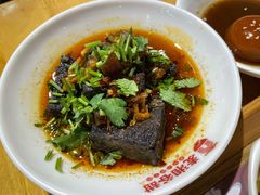 -呷佬·长沙手工米粉(金沙江路店)