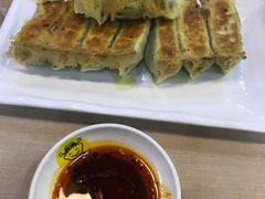 虾肉锅贴-众口斋锅贴(银泰城店)