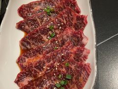 -山川小町·极番烧肉(新地假日广场店)