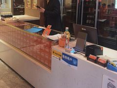 -阿瓦山寨·湘菜现炒·剁椒鱼头王(咸阳总店)