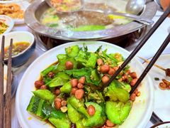 -乡土黄·鲜牛肉火锅·小龙虾(兴业街店)