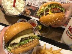 -The Habit Burger Grill 哈比特汉堡(复兴soho店)
