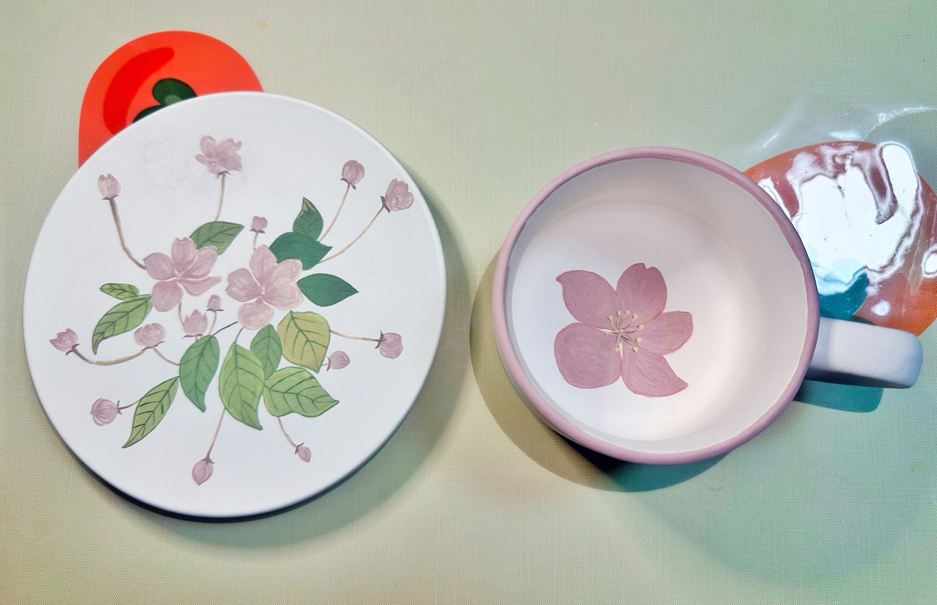 春意满满的陶瓷茶杯