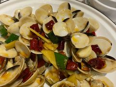 爆炒白贝-琼大师东方烤乳猪(亚特兰蒂斯店)