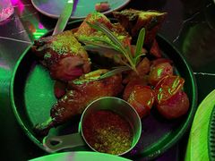 -DEEP·深美式餐吧(五棵松华熙LIVE店)