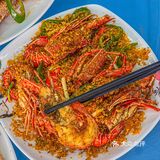 来巽寮湾吃一顿地道的海鲜美食吧