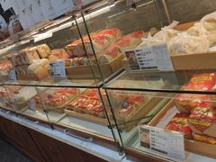 面包甜点陈列柜-清真全盛斋传统糕点(西羊市店)