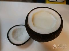 -志龙皇冠吃货椰子铺