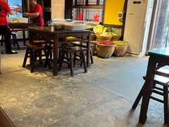 -富正毅三下锅·湘西韵味(天门山索道店)