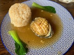 鲍鱼捞饭-1910老鲁味海鲜·戳子肉·青岛菜(金沙滩店)