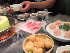 -得意咚瓜·顺德鱼生·冬瓜火锅(深圳首店)