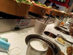 -龍歌自助小火锅(兰山上海路万达店)