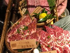 -山川小町·极番烧肉(新地假日广场店)