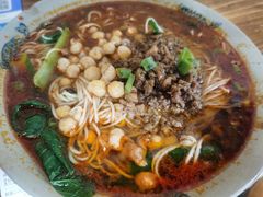-丁丁猫重庆小面(徐州路店)