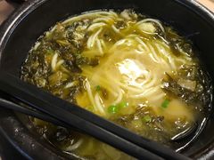 -灵芝妹子海鲜米线(香炉礁山姆店)