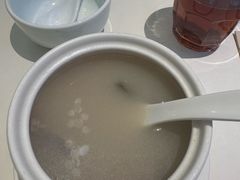 -港丽餐厅(高德置地店)