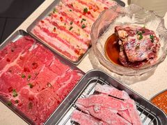 -蚂蚁洞·烤肉大营地(上海静安大悦城店)