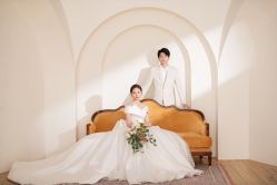 -雪中彩影婚纱摄影·微光艺术中心