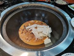 -袁小二大东北铁锅炖(吉祥村总部)