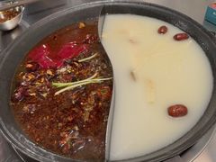 -鹿鸣山草本茶香火锅(园西路店)