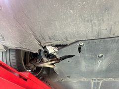 -TESLA 特斯拉(深圳观澜特斯拉直营钣喷中心)