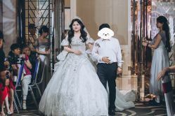 -艾米丽婚纱礼服