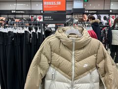 -斯普瑞斯奥特莱斯
