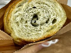 黑松露海苔盐可颂-floury
