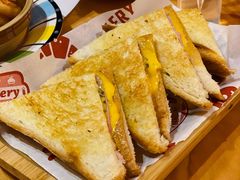 比基尼黑松露火腿三明治-tapas by dos cielos西班牙餐厅(重庆光环购物公园店)