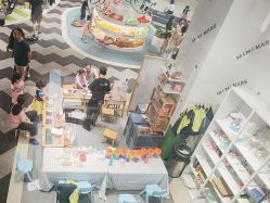 -MINI MARS KIDS CLUB亲子家庭中心(长宁天山店)